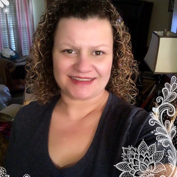 Meet your Posher, Tracey - Picture 2 of 3